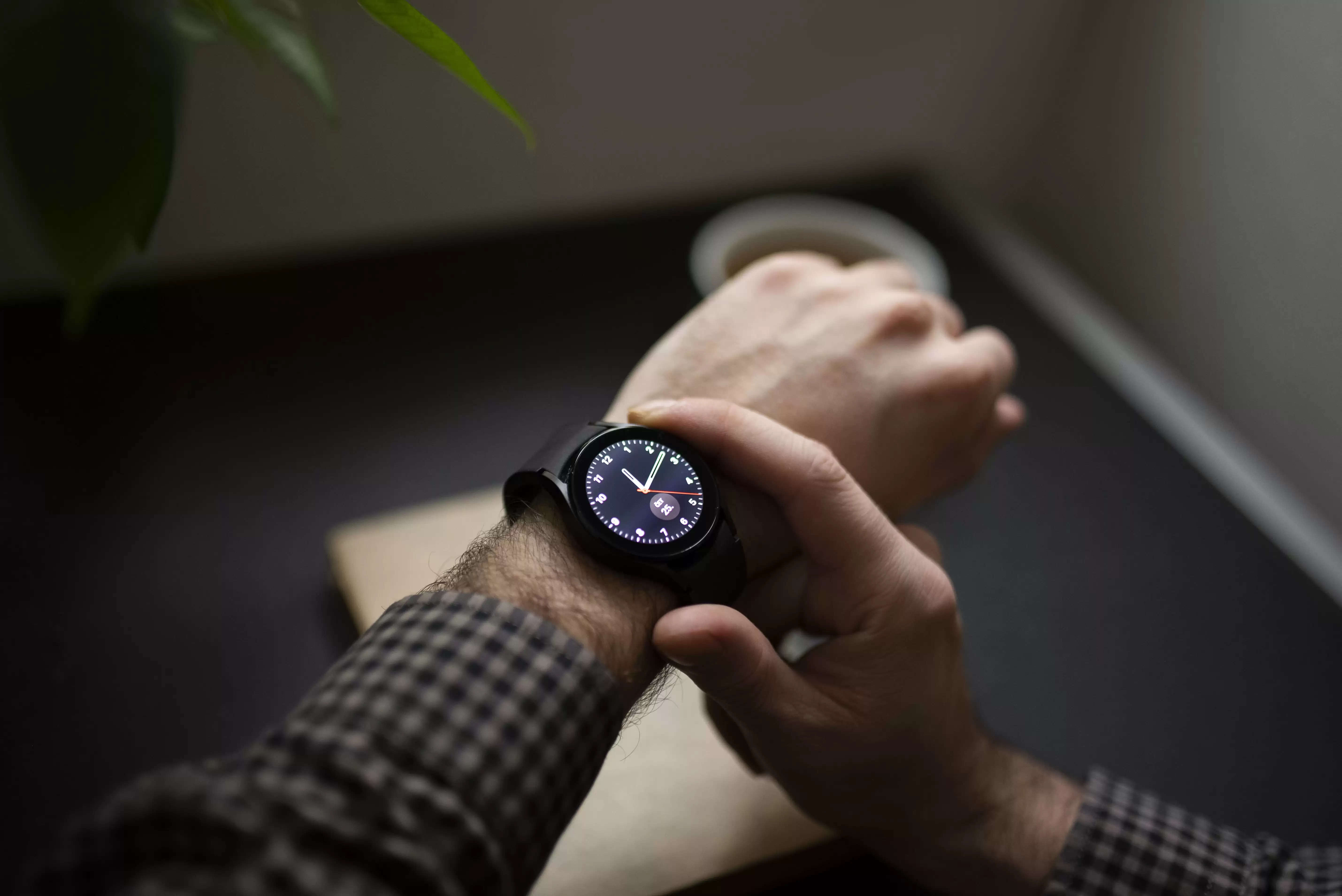 Top 5 Best Round Dial Smartwatch Under 2000